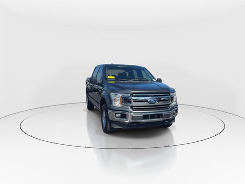 Used 2018 Ford F150 XLT image 3