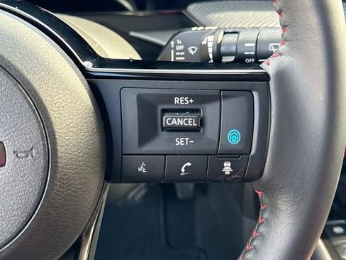 Used 2025 Nissan Kicks SR image 30