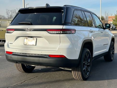 New 2025 Jeep Grand Cherokee Limited image 7