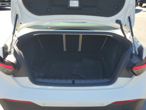 Used 2023 BMW 230i Coupe image 10