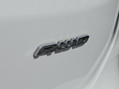 Used 2024 Ford Edge SEL AWD/4WD image 9