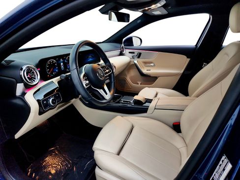 Certified 2022 Mercedes-Benz A 220 image 3