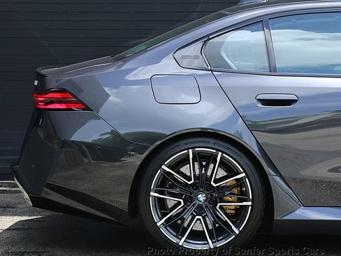 Used 2025 BMW M5 AWD/4WD image 15