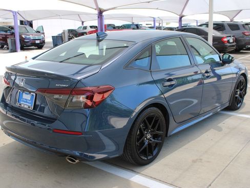Used 2025 Honda Civic Sport image 6