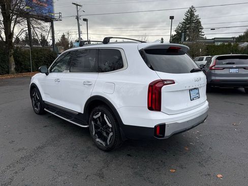 Used 2024 Kia Telluride S w/ S Sunroof Package image 7