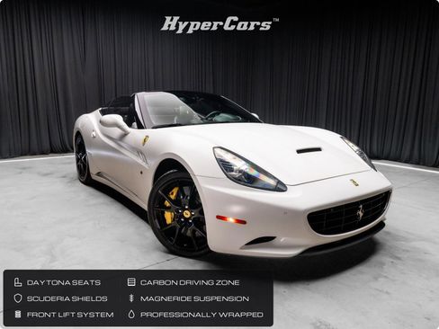 Used 2013 Ferrari California RWD image 1