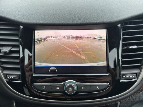 Used 2020 Chevrolet Trax LT image 21
