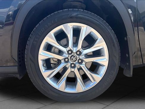 Used 2021 Toyota Highlander Limited AWD/4WD image 11