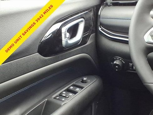 New 2026 Jeep Compass Latitude AWD/4WD image 13