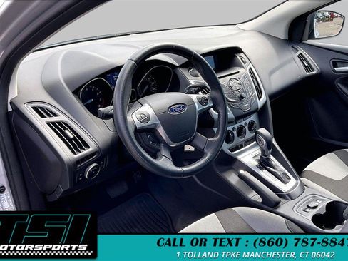 Used 2014 Ford Focus SE w/ SE Sport Package FWD image 13