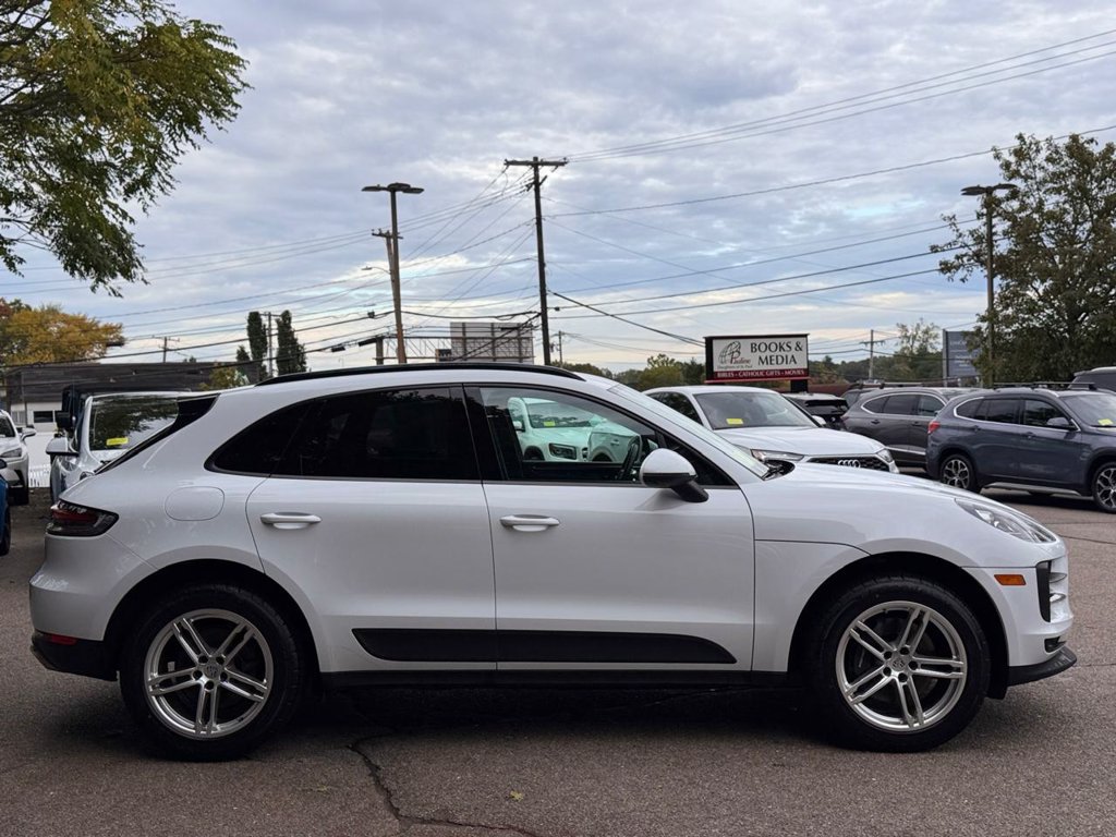 Used 2021 Porsche Macan AWD/4WD image 7