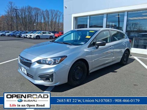 Used 2017 Subaru Impreza 2.0i image 3