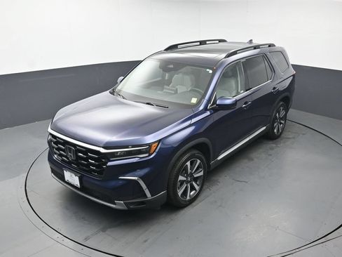 Certified 2024 Honda Pilot Touring image 40