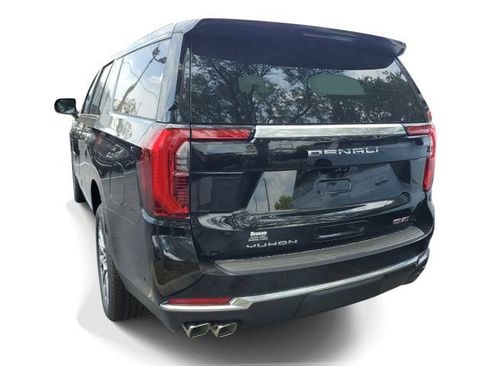 New 2026 GMC Yukon XL Denali w/ Denali Reserve Package AWD/4WD image 4