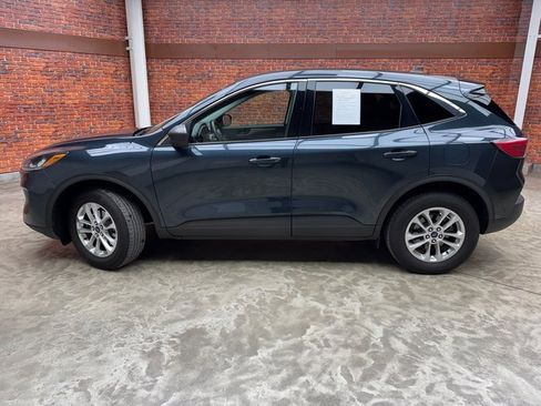 Used 2022 Ford Escape SE w/ Convenience Package image 2