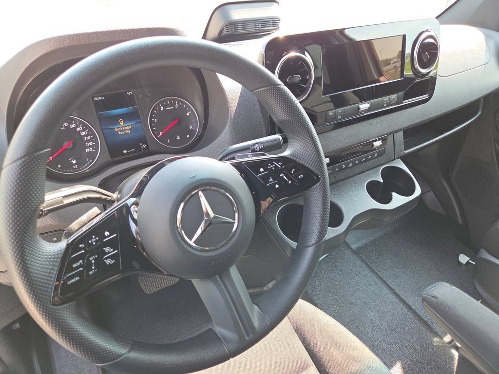 Used 2026 Mercedes-Benz Sprinter 2500 image 31