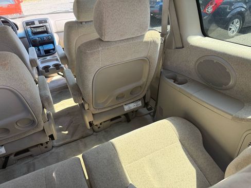Used 2005 Kia Sedona FWD image 21