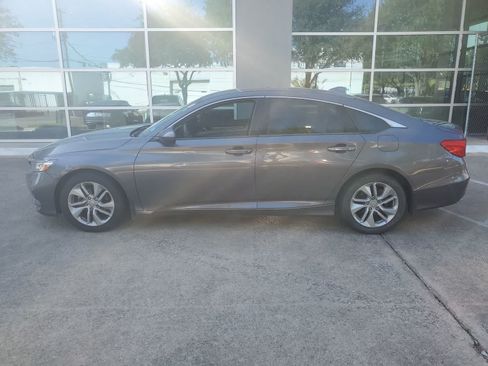 Used 2018 Honda Accord LX image 3