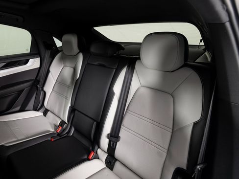 New 2025 Porsche Cayenne S image 24