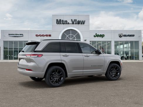 New 2026 Jeep Grand Cherokee Limited AWD/4WD image 4