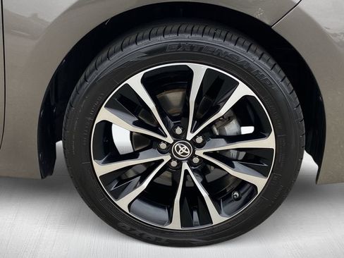 Used 2019 Toyota Corolla SE w/ Carpet Mat Package (TMS) FWD image 14