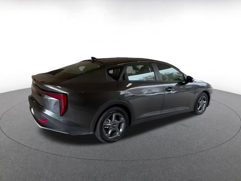 Used 2025 Kia K4 LXS image 15