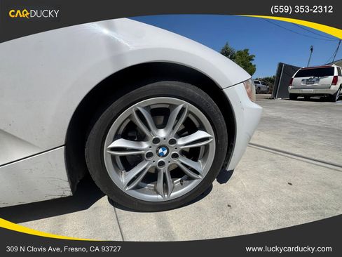 Used 2004 BMW Z4 3.0i RWD image 22