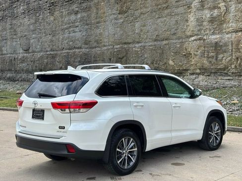 Used 2018 Toyota Highlander XLE image 4