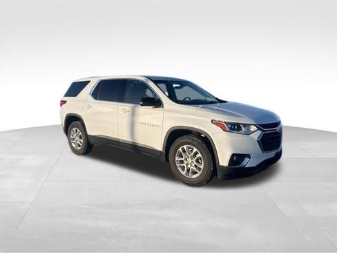 Used 2021 Chevrolet Traverse LS AWD/4WD image 8