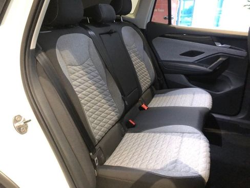 Used 2025 Volkswagen Tiguan S image 29