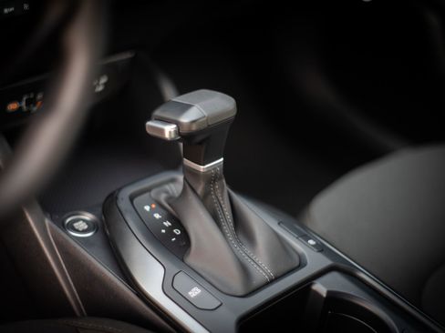 New 2026 Kia K4 FWD image 32