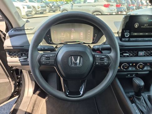 Used 2025 Honda Accord SE image 22