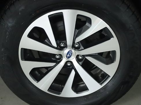 Used 2023 Subaru Outback Premium image 38