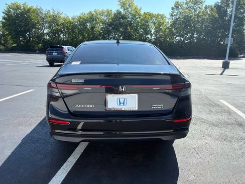 Used 2023 Honda Accord Sport image 4