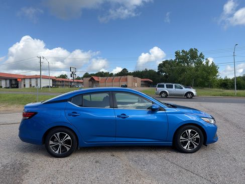 Used 2023 Nissan Sentra SV FWD image 11