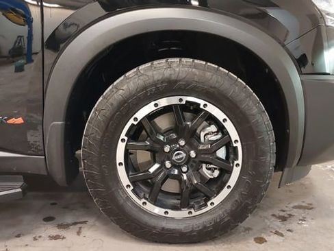 Used 2025 Nissan Pathfinder Rock Creek AWD/4WD image 40