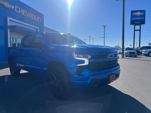Used 2025 Chevrolet Silverado 1500 RST AWD/4WD image 3