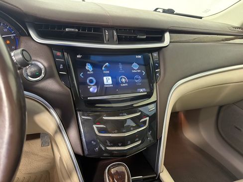 Used 2014 Cadillac XTS Luxury FWD image 16