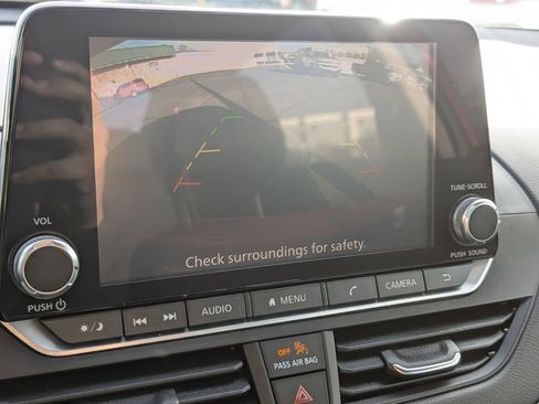 Used 2022 Nissan Altima 2.5 SV image 14