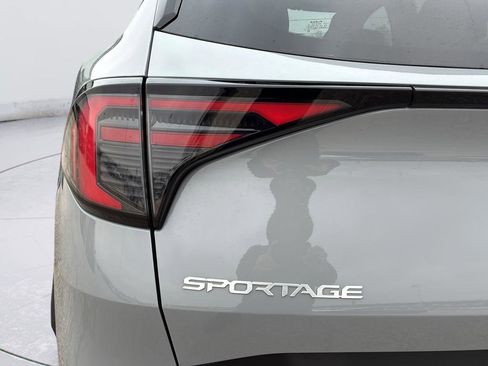 Used 2026 Kia Sportage EX w/ EX Panorama Roof Package FWD image 39