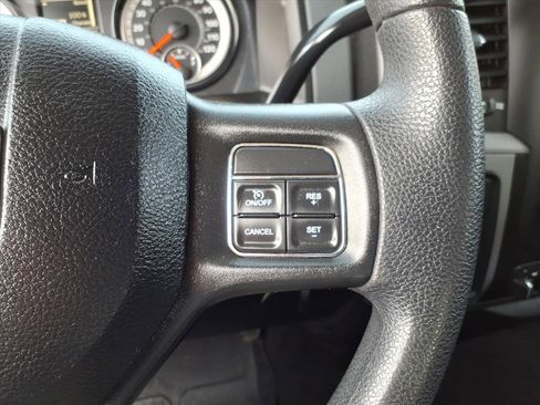 Used 2018 RAM 2500 Tradesman w/ Chrome Appearance Group image 25