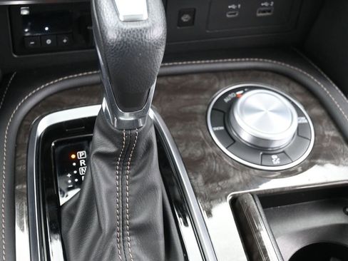 Used 2024 Nissan Armada Platinum w/ Captain's Chairs Package image 23