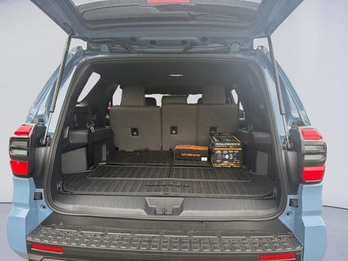 Used 2025 Toyota 4Runner SR5 AWD/4WD image 20