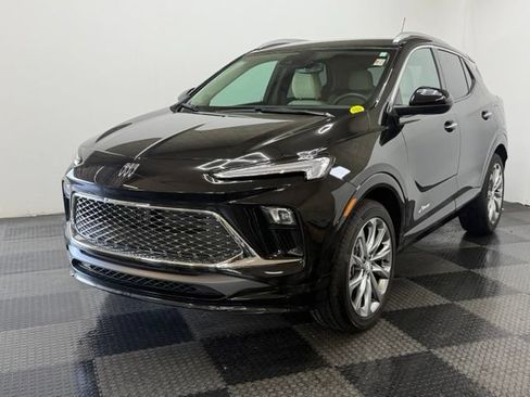 Used 2024 Buick Encore GX Avenir w/ Avenir Convenience Package FWD image 4