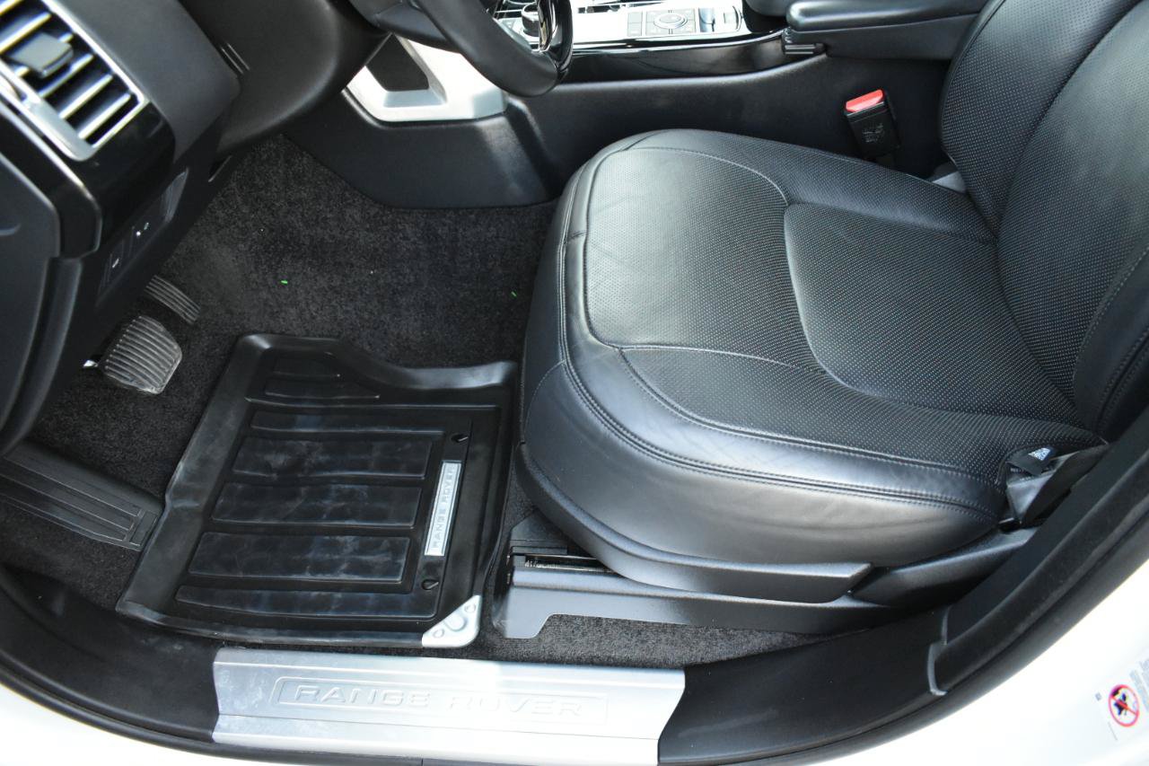 Used 2019 Land Rover Range Rover Supercharged AWD/4WD image 25