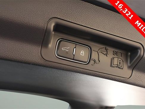 Used 2023 Ford Explorer XLT w/ Equipment Group 202A image 20