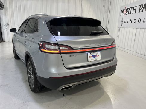 Used 2022 Lincoln Nautilus Reserve image 4