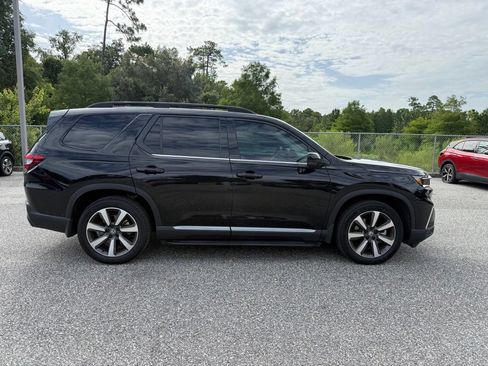 Used 2025 Honda Pilot Touring image 7