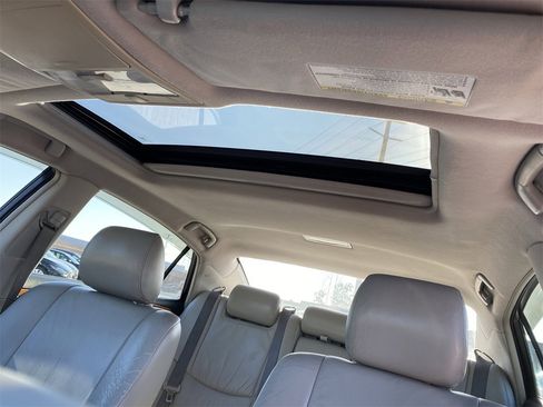 Used 2006 Toyota Avalon XLS image 34