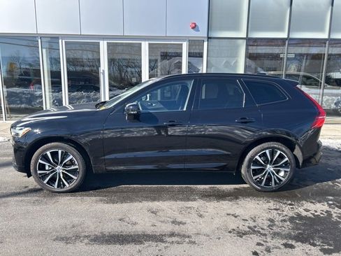 Certified 2025 Volvo XC60 B5 Plus image 2